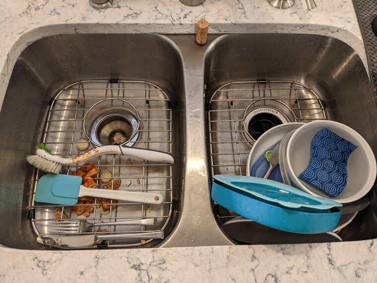 Mother-In-Law Saw Her Son Washing Dishes and Hysterically Cried That His Wife Made Him Do Household Chores