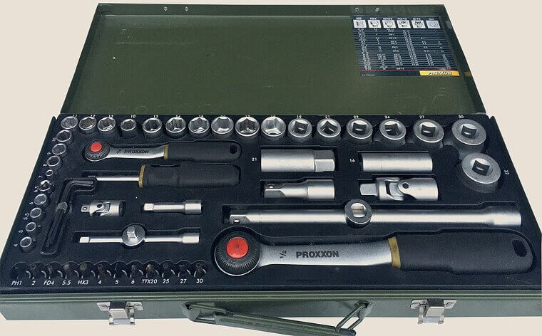 Socket Set (Metric & SAE)