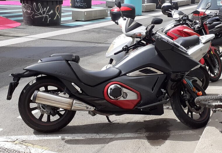 Honda NM4 Vultus