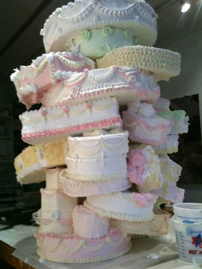 Hilarious And Bizarre Wedding Cakes That Stole The Show Visualchase 7357