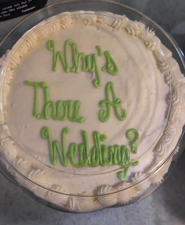 Hilarious And Bizarre Wedding Cakes That Stole The Show Visualchase 5987