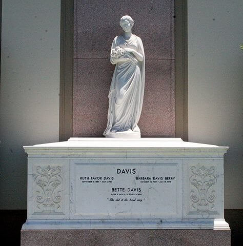Betty Davis Shuns the Easy Road on Her Way Out