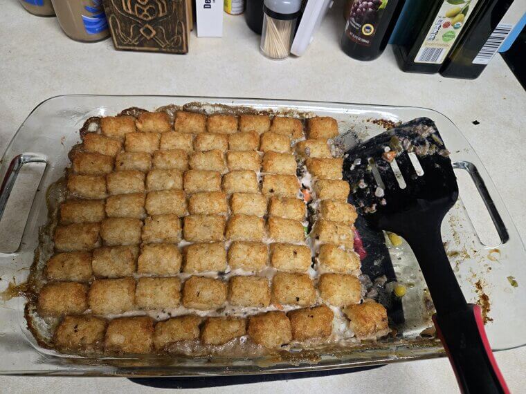 Tater-Tot Hotdish (Tater-Tot Casserole)