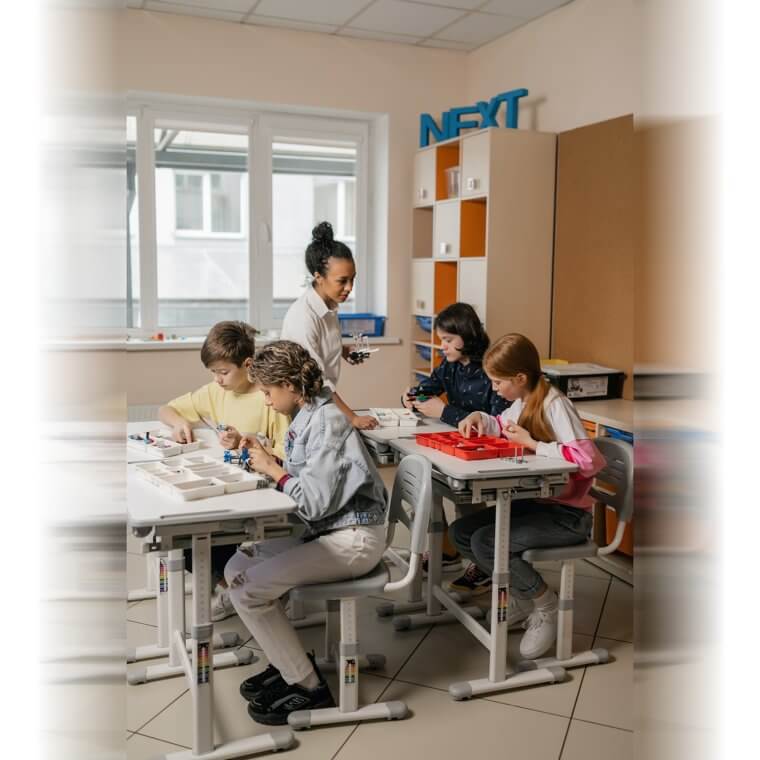 Karen and Mike Attended the Same School While Growing up