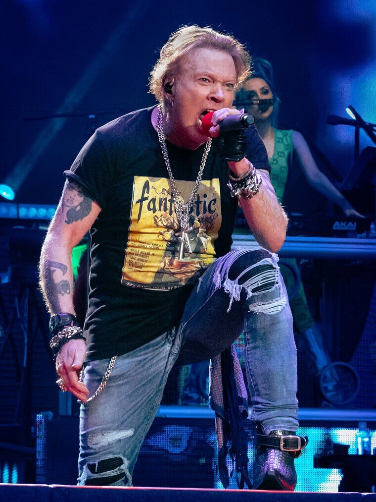 Axl Rose Walked Off In the Middle of His Ireland Show Because the Audience Kept Throwing Plastic Bottles