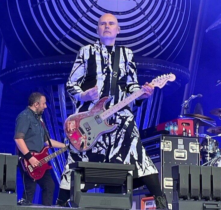 Smashing Pumpkins' Billy Corgan Walked Off In the Middle of His England Concert Because the Crowd Was Throwing Mud and Coins