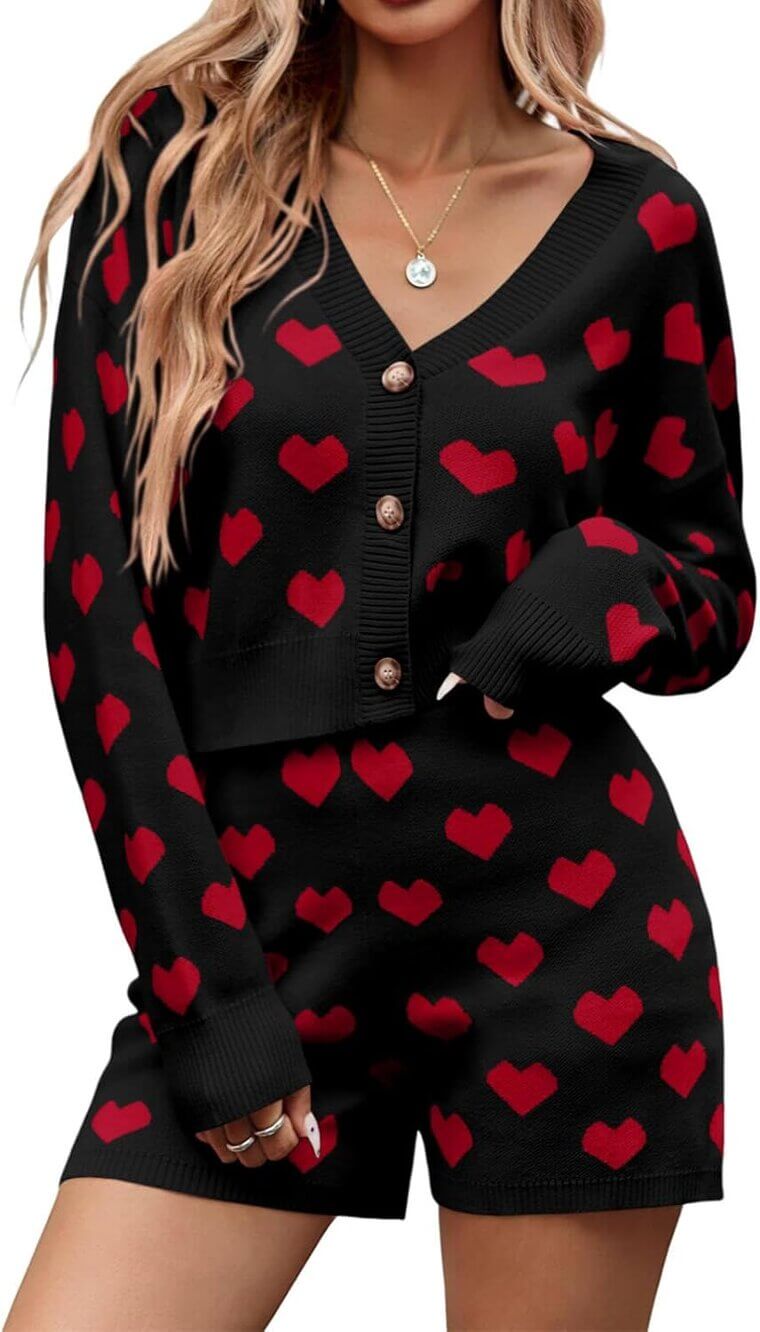 Valentine Sweater Set - Cozy Style for Any Occasion - Enjoy 27% Off!