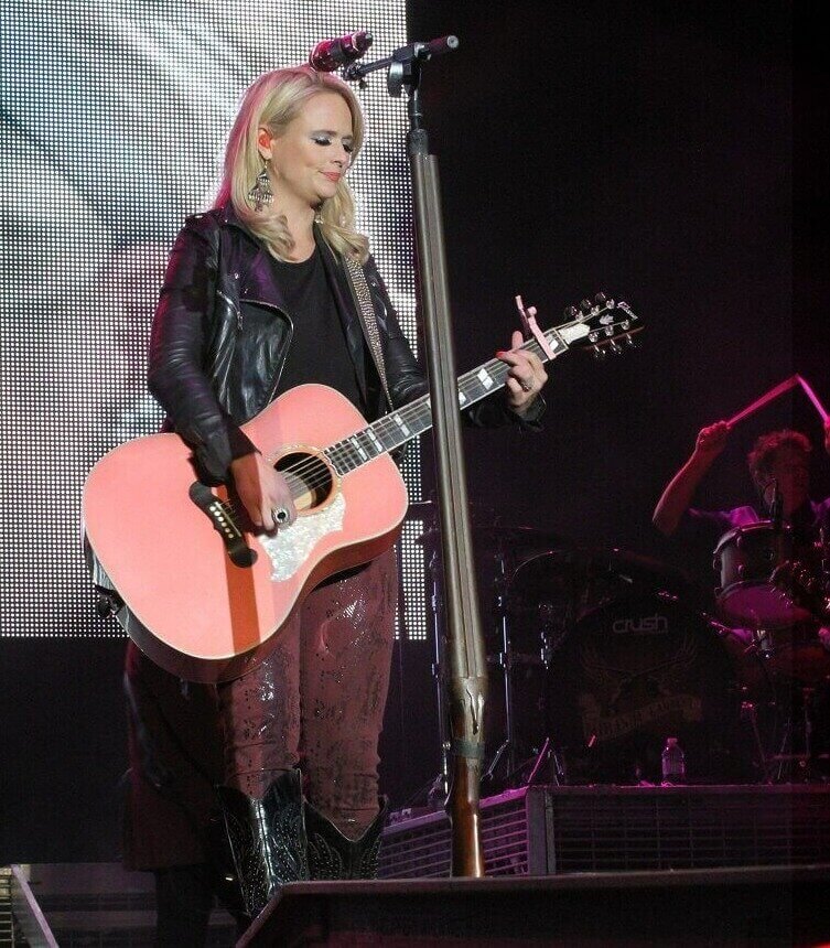 Miranda Lambert Lived in a Dilapidated Farmhouse After Her Family Lost Everything