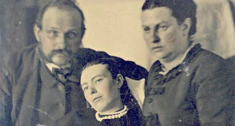 The Dark Secret of Victorian Photographs (Hint: Those People Weren’t Alive! )