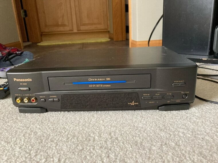 ​Adjusting the Tracking on a VCR