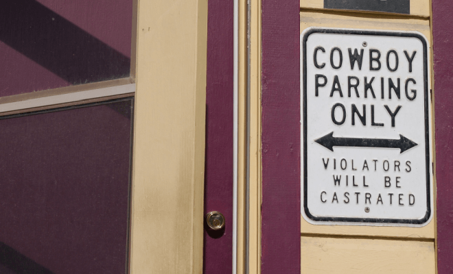 Comical Signs That Can Only Be Seen In Texas