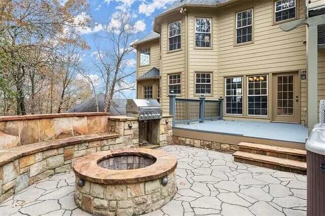 Installing Outdoor Pavers or Flagstones