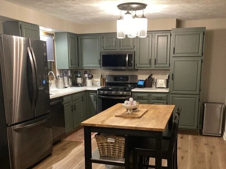 Refinishing or Painting Kitchen Cabinets
