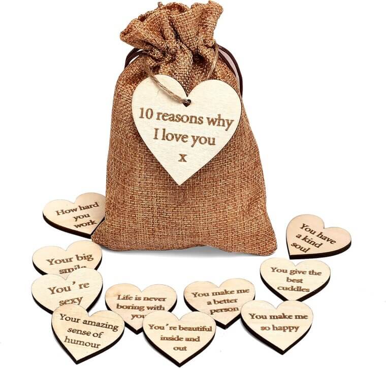 Love You Wooden Hearts - Romantic Keepsake Gift for Any Occasion 