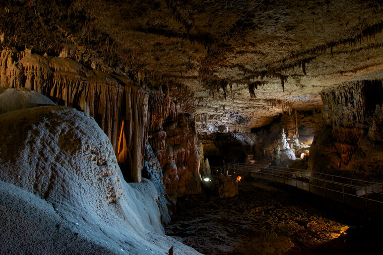 The Ozark Mountain Cave Suite, Arkansas: Subterranean Silence