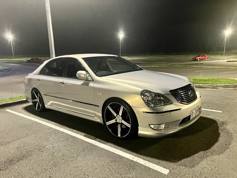 Toyota Crown Majesta