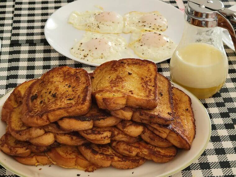 French Toast With Syrup