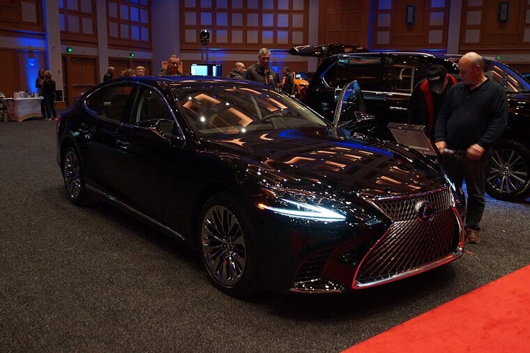 Lexus LS (XF50, Early 2018–2020)