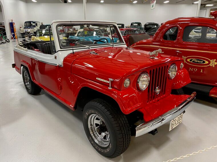 Jeepster Commando (1966 - 1973)