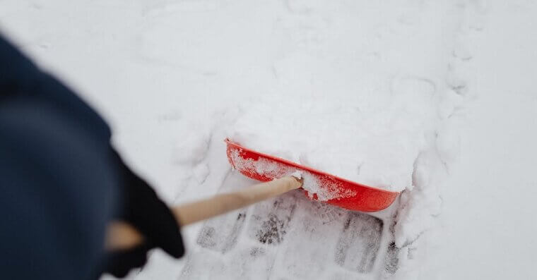 Coat Your Snow Shovel With Car Wax