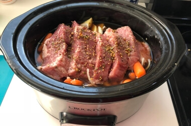 Genius Ways to Use a Crockpot to Save Money on Dinner