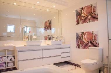 Bathroom Trends That Seemed Luxurious but Aged Terribly