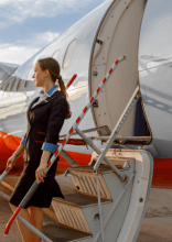 Stewardesy dzielą się tym, co naprawdę dzieje się w samolocie