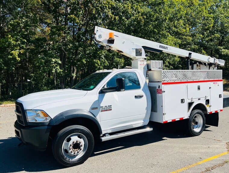 ​2016 Ram 4500 Non-Insulated 35’ Versalift Bucket Truck: $18,900