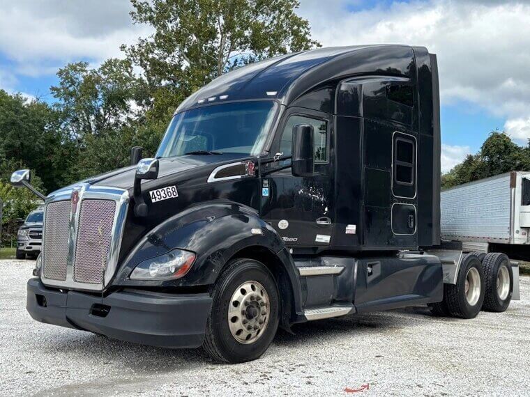 2017 Kenworth T680 T/A: $3,550