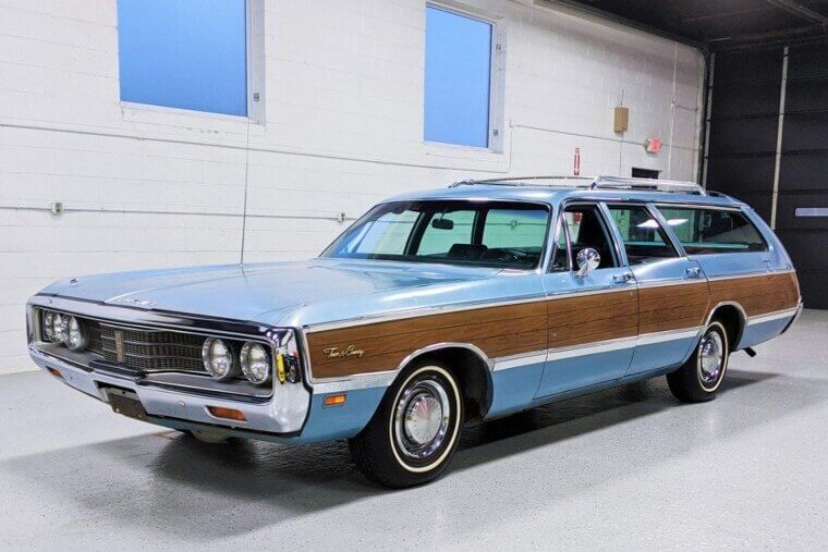 1969 Chrysler Town & Country Wagon