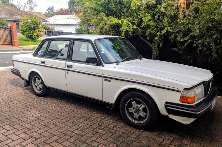 Volvo 240