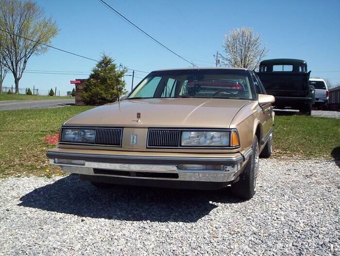 Oldsmobile Delta 88: The Quintessential American Cruiser