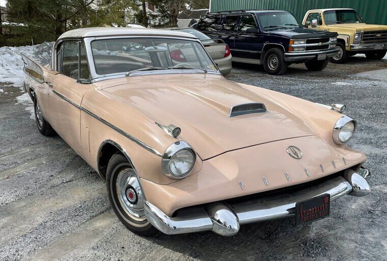 Studebaker Golden Hawk: Beauty With a V8