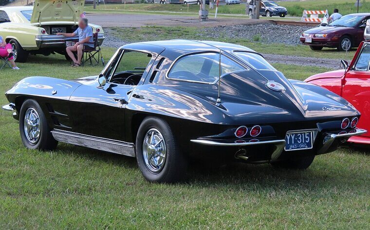 Chevrolet Corvette Sting Ray (Split-Window) (1963)