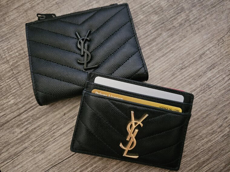 ​A Lightweight Card Holder