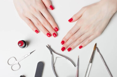 10 Reasons Your Manicure Never Lasts And How To Make It Last Longer