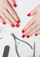 10 Reasons Your Manicure Never Lasts And How To Make It Last Longer