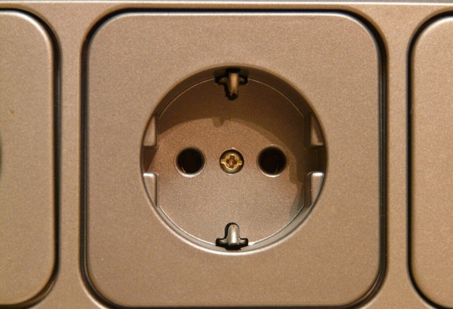 How to Find and Seal the Biggest Air Leaks in Your Home