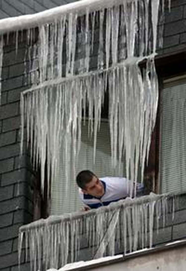 The Danger of Icicles