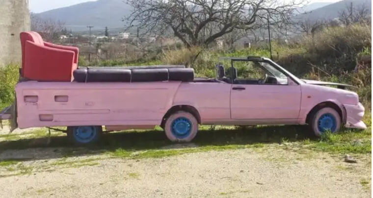 La voiture de Barbie sous forme de limousine