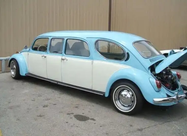 Une limousine allongée Mini Bug