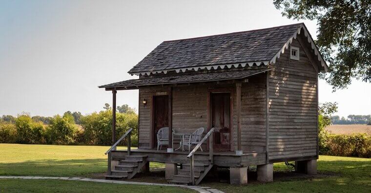 Greenville, Mississippi (-16.7%)