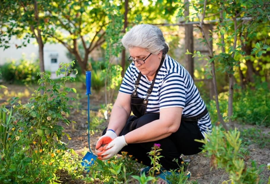 Lost Life Skills Our Grandparents Had That We Desperately Need