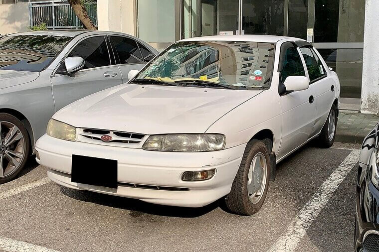 Kia Sephia (1992–2003)