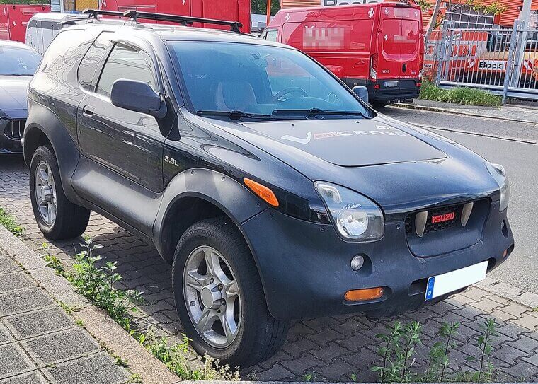 Isuzu VehiCROSS (1997 Concept / 1999–2001 Production)