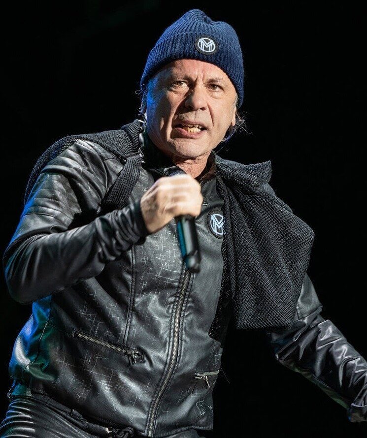 Bruce Dickinson, Iron Maiden, The Air Raid Siren With Unmatched Theatrical Energy