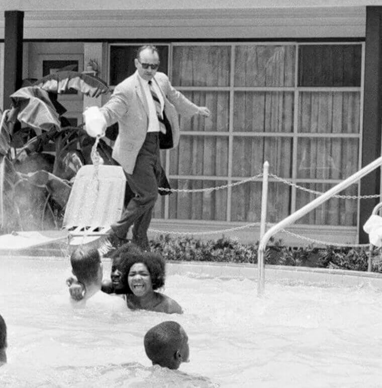 Este Homem Derramou Ácido Na Piscina Quando Negros Tentaram Nadar Nos Anos 60