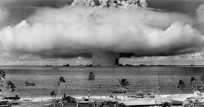 Esta Detonação Subaquática De Uma Bomba Nuclear Parece De Outro Mundo