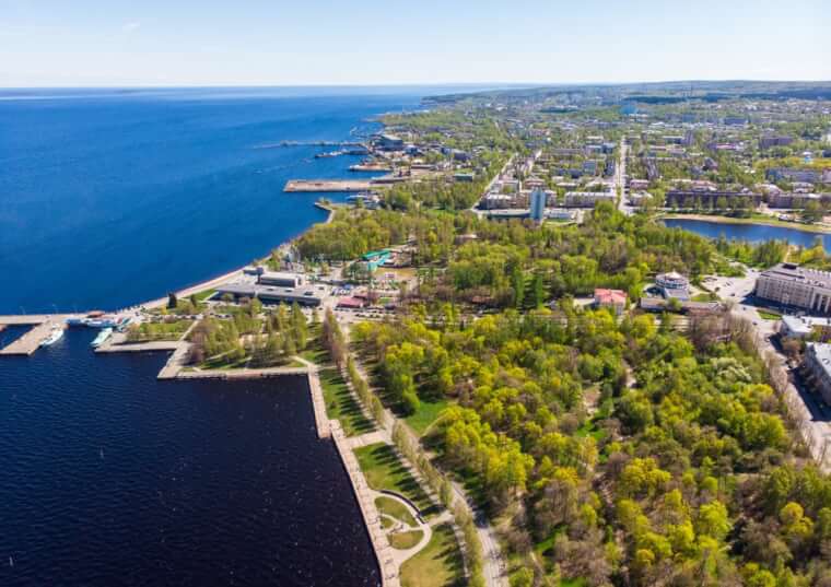 Big Land, Big Lakes, Large Rivers