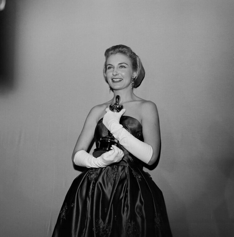 Joanne Woodward’s $100 Homemade Gown Offended Hollywood (1958)